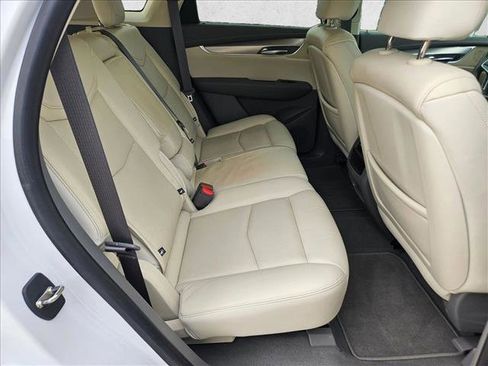 Used 2019 Cadillac XT5 Luxury image 21