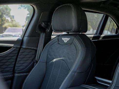 New 2025 Bentley Flying Spur Plug-In Hybrid image 27