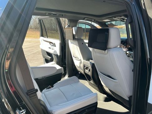 Used 2026 Chevrolet Tahoe Premier image 23