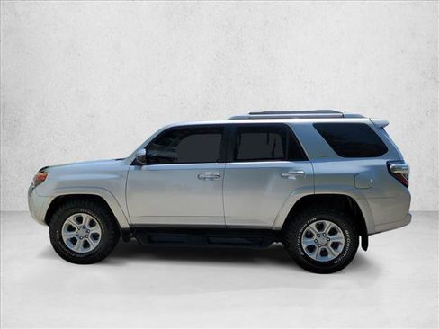 Used 2015 Toyota 4Runner SR5 RWD image 9