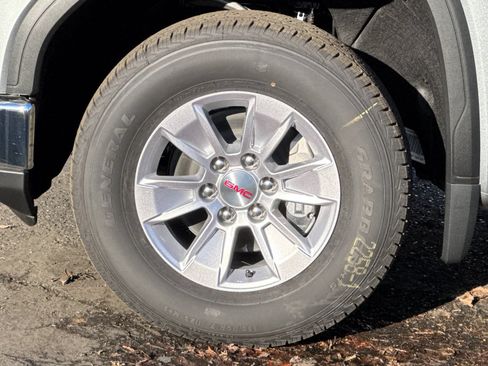 New 2026 GMC Sierra 1500 SLE RWD image 31