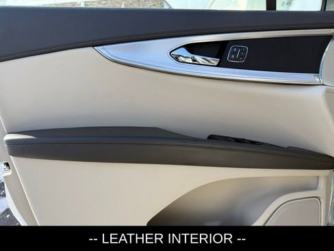 Used 2020 Lincoln Nautilus Premier w/ Equipment Group 101A image 5