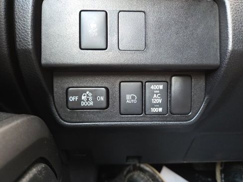 Used 2021 Toyota Tacoma TRD Off-Road image 16