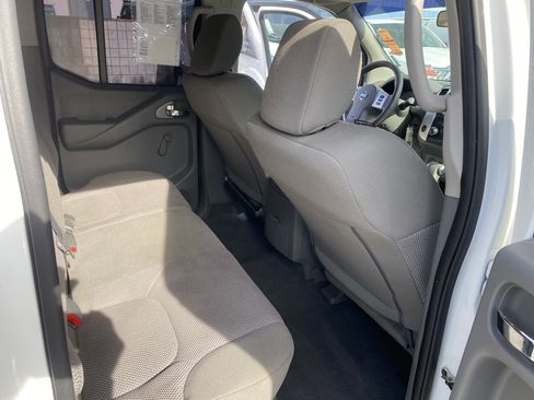 Used 2019 Nissan Frontier S image 20