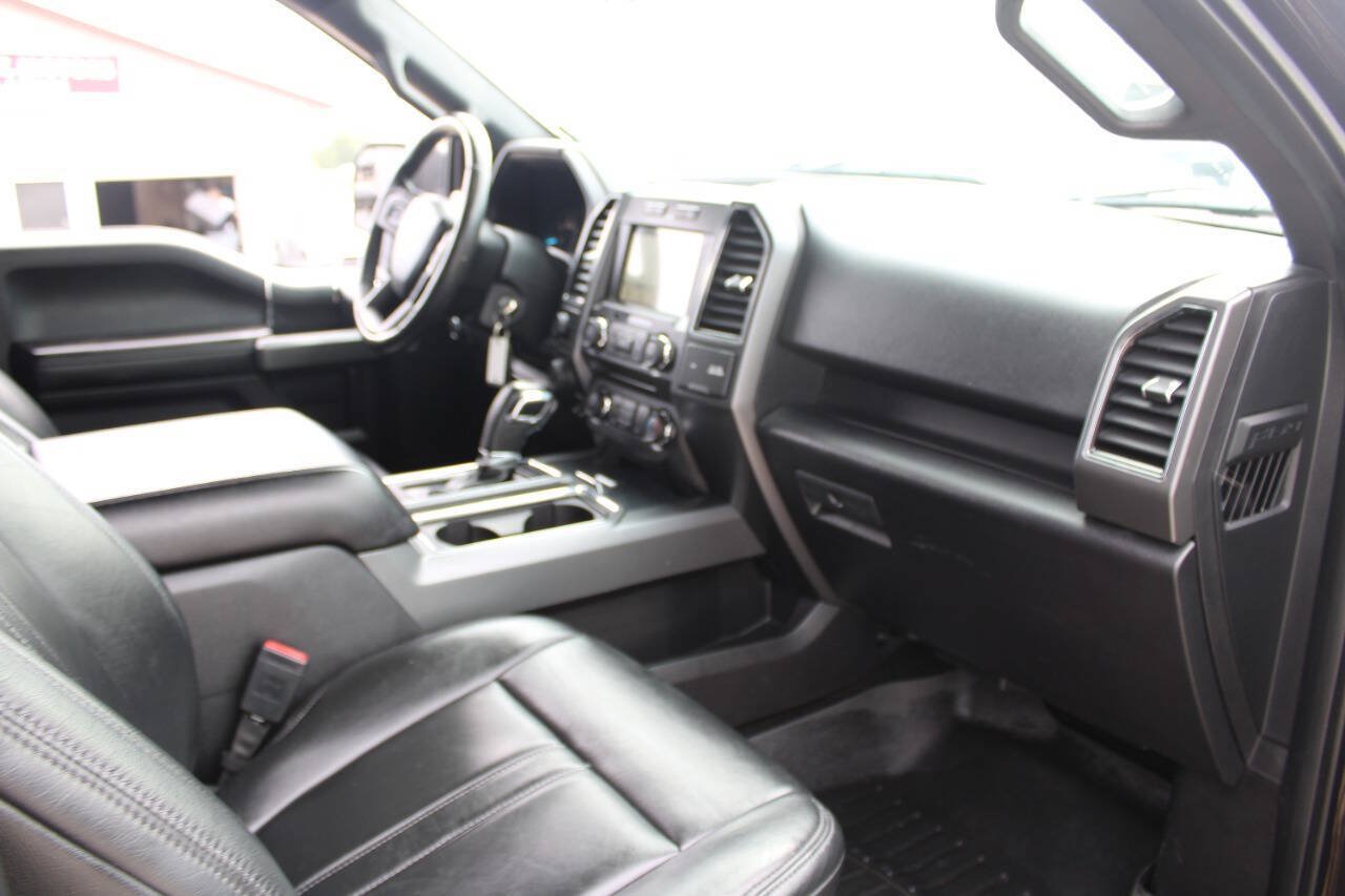 Used 2018 Ford F150 XLT w/ Equipment Group 302A Luxury AWD/4WD image 13