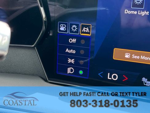 Used 2025 Chevrolet Traverse LT FWD image 49