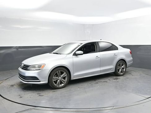 Used 2015 Volkswagen Jetta TDI SE FWD image 7