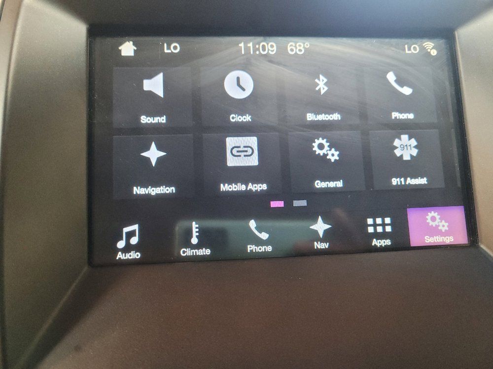 Used 2017 Ford Edge Titanium w/ Equipment Group 301A FWD image 25