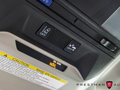 Used 2021 Subaru Crosstrek 2.0i Premium image 7