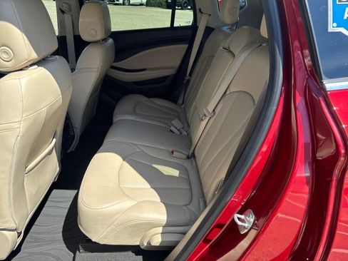 Used 2020 Buick Envision Essence image 11