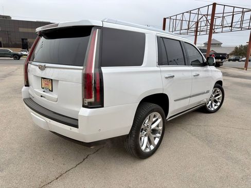 Used 2018 Cadillac Escalade Premium Luxury image 6