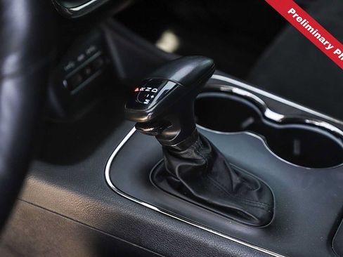 Used 2019 Dodge Durango R/T w/ Technology Group AWD/4WD image 17