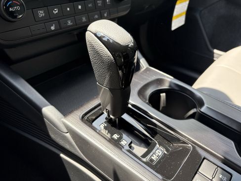 New 2026 Subaru Outback Premium AWD/4WD image 18