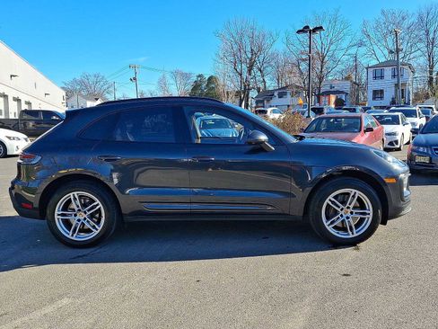 Used 2024 Porsche Macan image 26