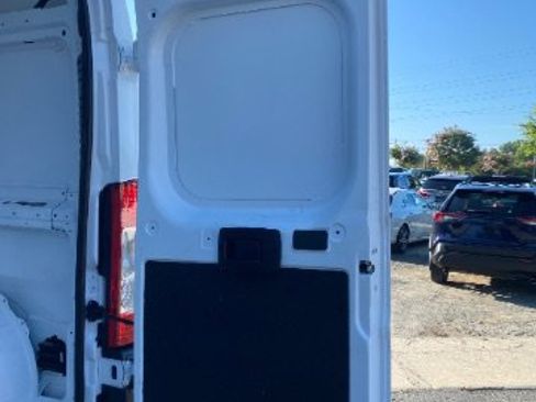 Used 2026 RAM ProMaster 2500 w/ Convenience Group FWD image 12