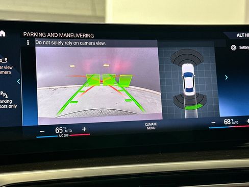 Certified 2023 BMW 330i Sedan w/ Convenience Package image 22