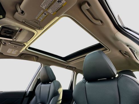 Used 2023 Subaru Forester Limited image 23