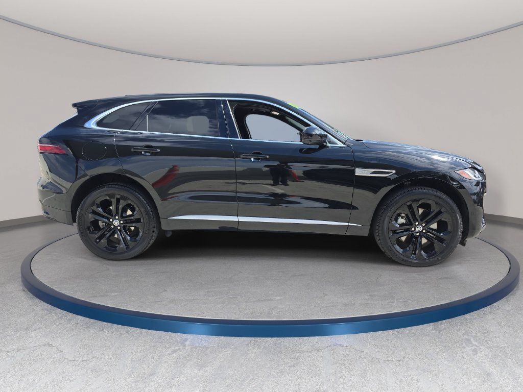 Used 2025 Jaguar F-PACE R-Dynamic S AWD/4WD image 4
