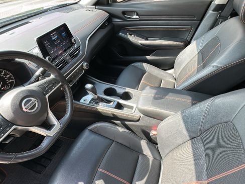 Used 2022 Nissan Altima 2.5 SR w/ Midnight Edition Package FWD image 23