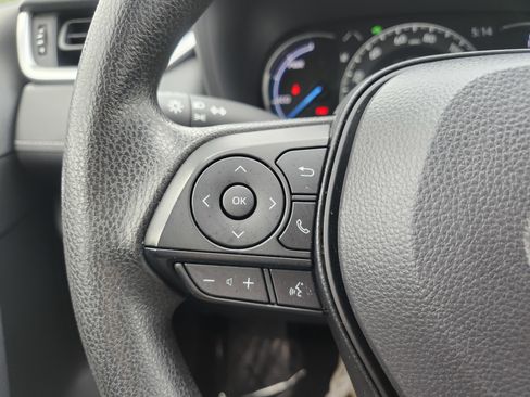 Used 2025 Toyota RAV4 LE AWD/4WD image 32