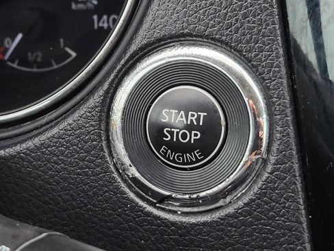 Used 2016 Nissan Rogue SL FWD image 28
