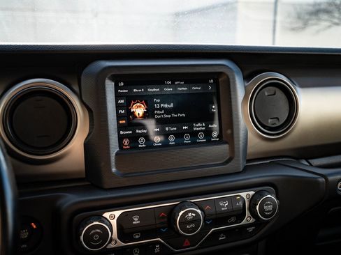 Used 2020 Jeep Gladiator Sport w/ Quick Order Package 24S image 30