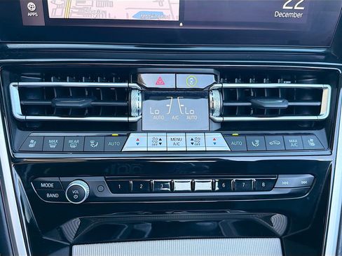 Used 2024 BMW 840i Convertible image 33