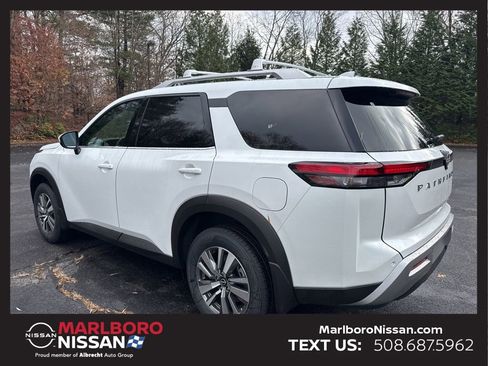New 2025 Nissan Pathfinder SL image 5