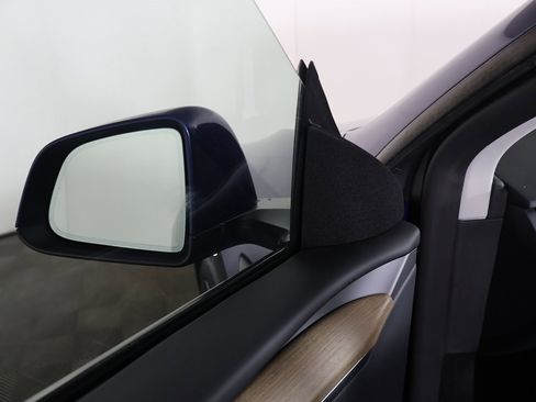 Used 2023 Tesla Model Y Long Range image 29