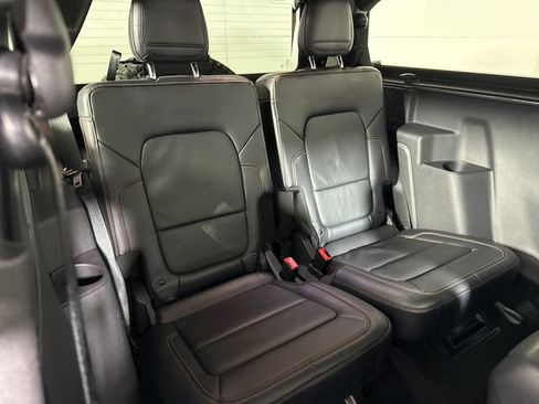 Used 2023 Ford Bronco Badlands w/ Sasquatch Package AWD/4WD image 15