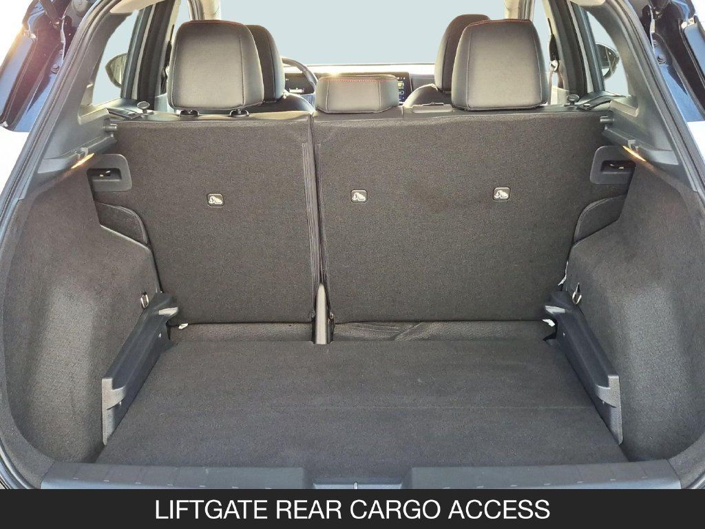 Certified 2026 Nissan Kicks SR FWD image 23