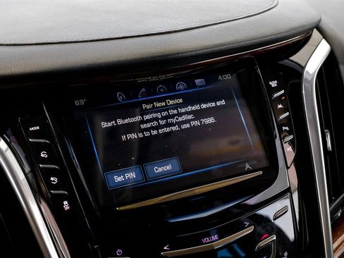 Used 2019 Cadillac Escalade ESV Luxury image 32