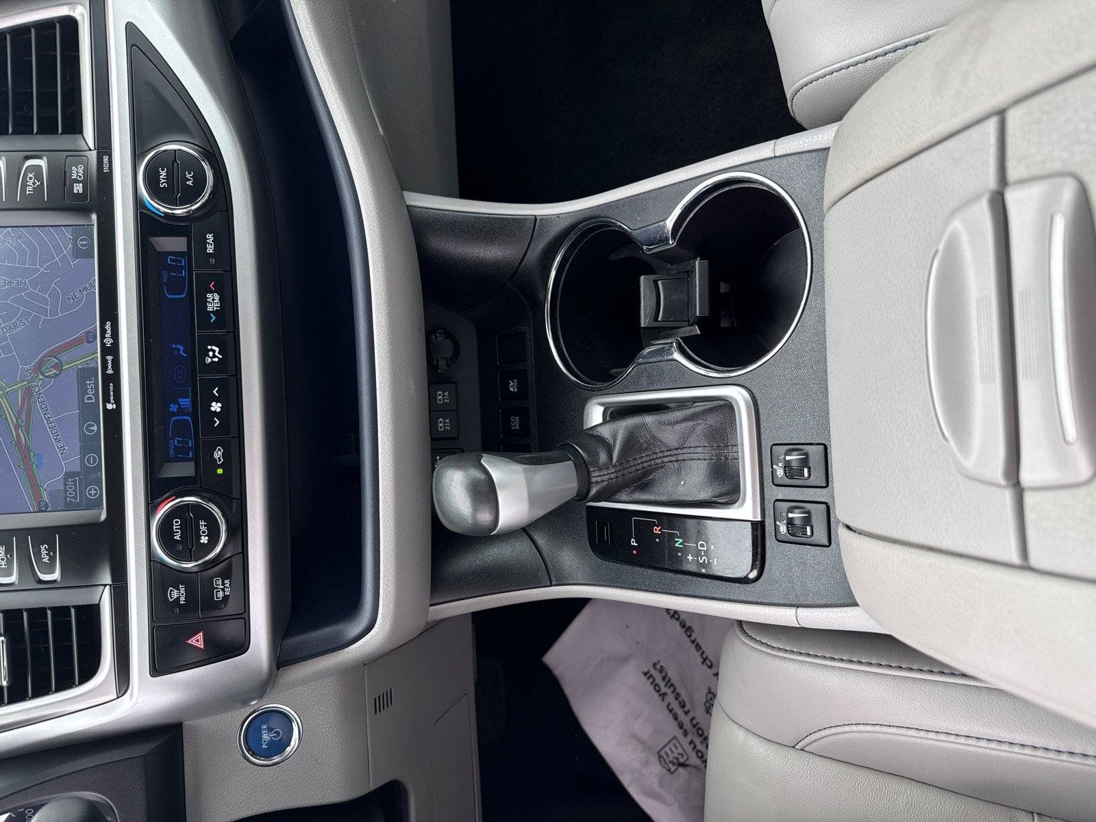 Used 2019 Toyota Highlander XLE AWD/4WD image 22