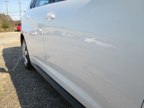 Used 2009 Pontiac Vibe image 21