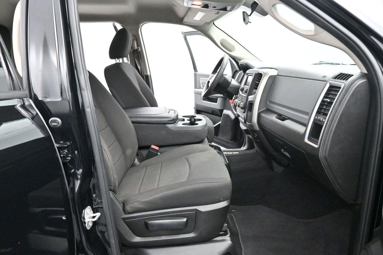 Used 2020 RAM 1500 Warlock AWD/4WD image 27