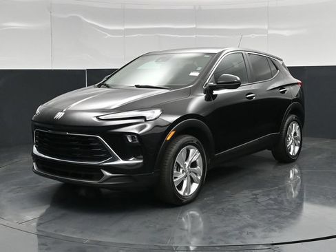 Used 2025 Buick Encore GX Preferred AWD/4WD image 6