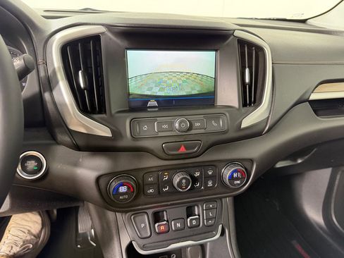 Used 2019 GMC Terrain SLE w/ Driver Convenience Package image 16