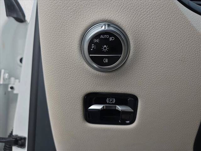 Used 2023 Mercedes-Benz GLC 300 image 25