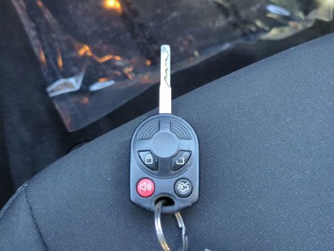 Used 2017 Ford Focus SE image 25