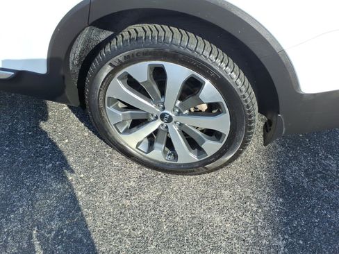 Used 2020 Kia Telluride S FWD image 8