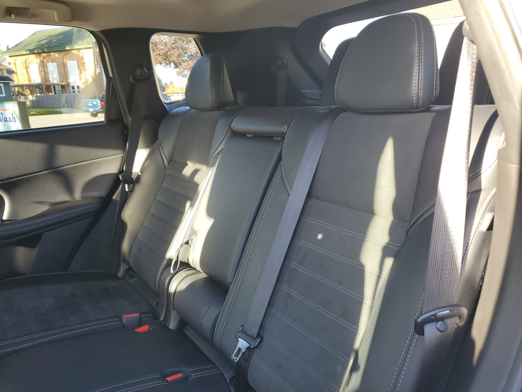 Used 2024 Mitsubishi Outlander AWD image 10