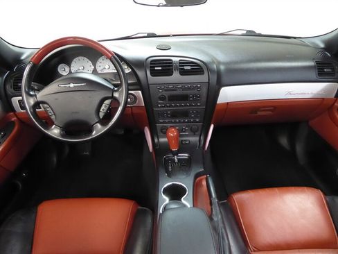 Used 2003 Ford Thunderbird Deluxe image 17
