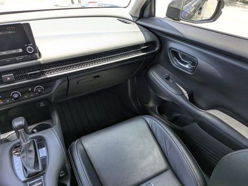 Certified 2023 Honda HR-V LX image 16