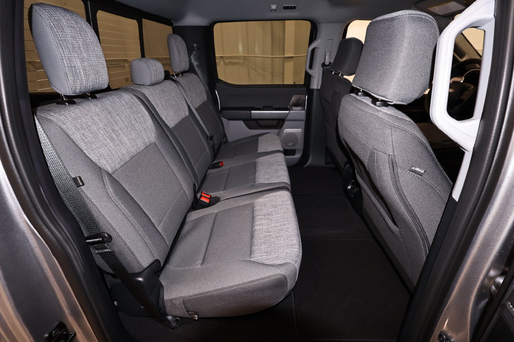 New 2027 Ford F250 XLT w/ XLT Premium Package AWD/4WD image 15