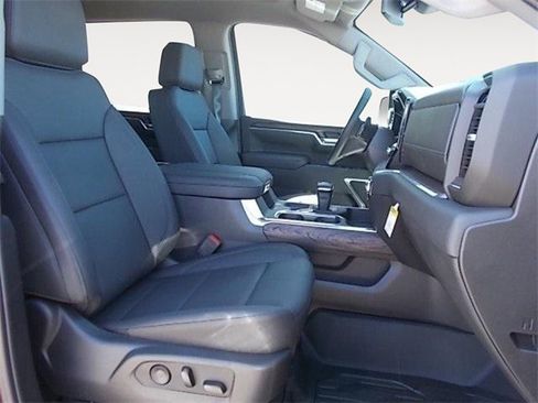 New 2025 GMC Sierra 1500 SLT image 13