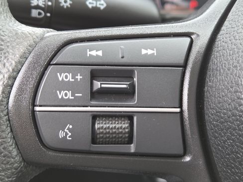 Used 2023 Honda Accord EX image 31