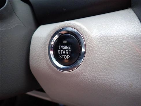 Used 2011 Toyota Camry XLE FWD image 21