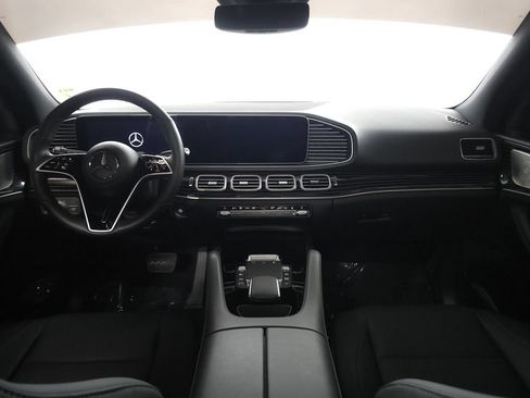 Used 2025 Mercedes-Benz GLE 450e 4MATIC image 26