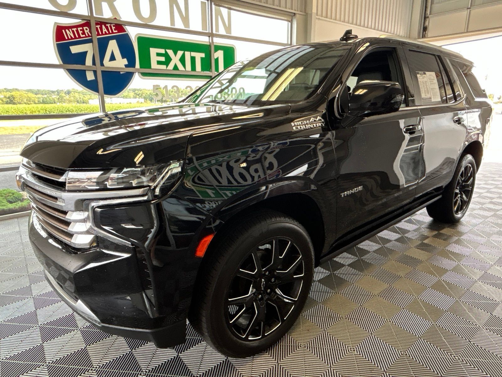 Used 2023 Chevrolet Tahoe High Country w/ Premium Package AWD/4WD image 3