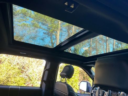 Used 2016 Ford F150 Platinum w/ Equipment Group 701A Luxury image 32